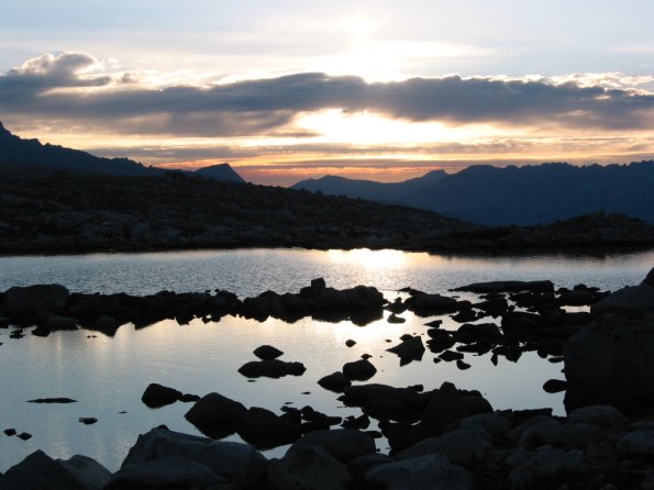 120_SunsetOnHumphreysBasin1