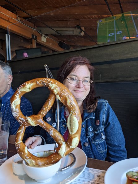 PXL_20211127_201633636