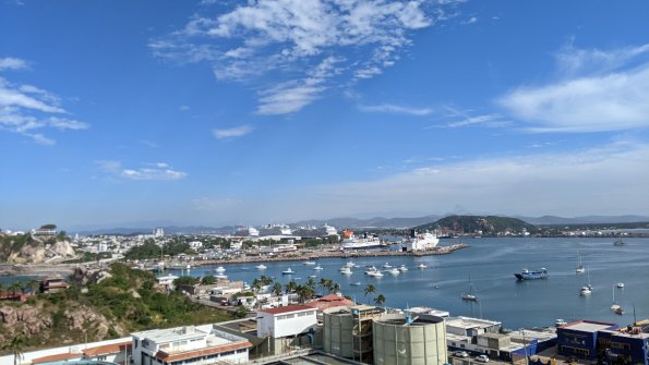 PXL_20211201_173744358